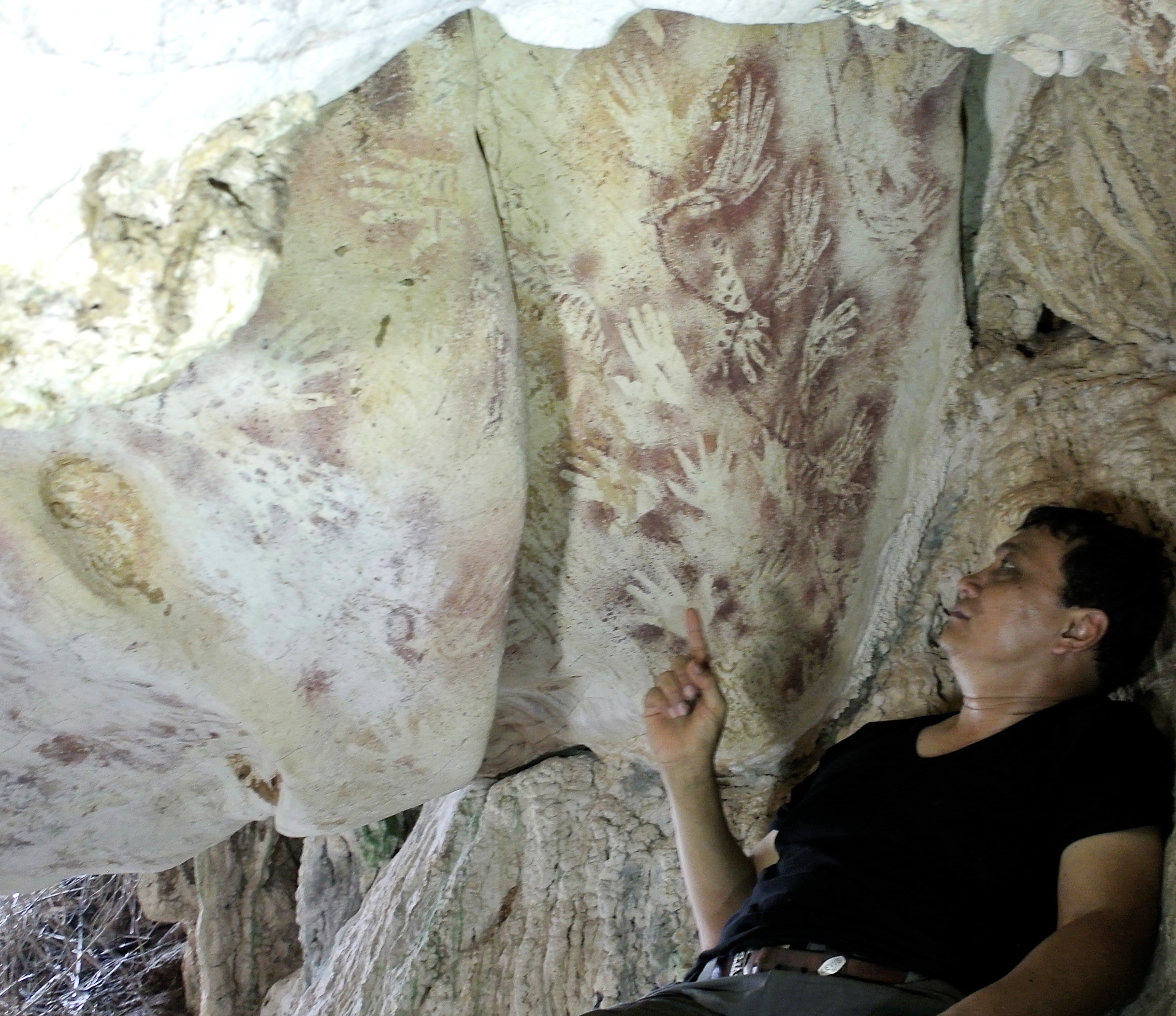 Lubang Jeriji Saléh: La misteriosa caverna de los primeros artistas de ... image.
